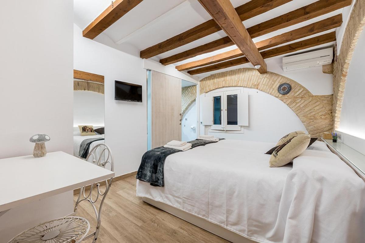 Hotel 977 3*
